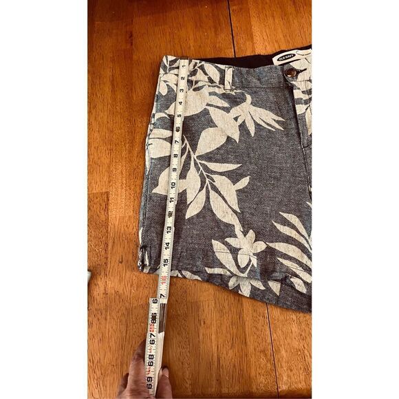 Old Navy Everyday Shorts Gray Womens Size 10/12 - Picture 2 of 8